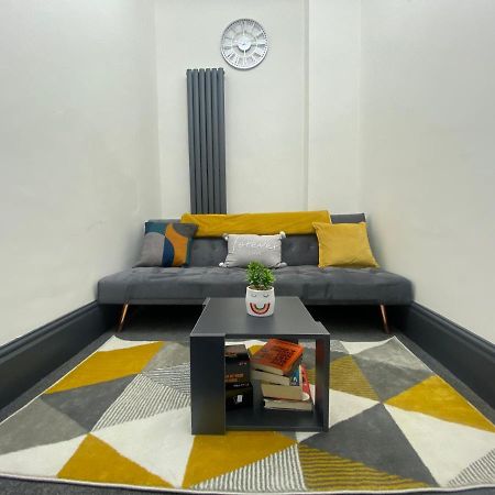 Swanky Apartments Бирмингам Екстериор снимка