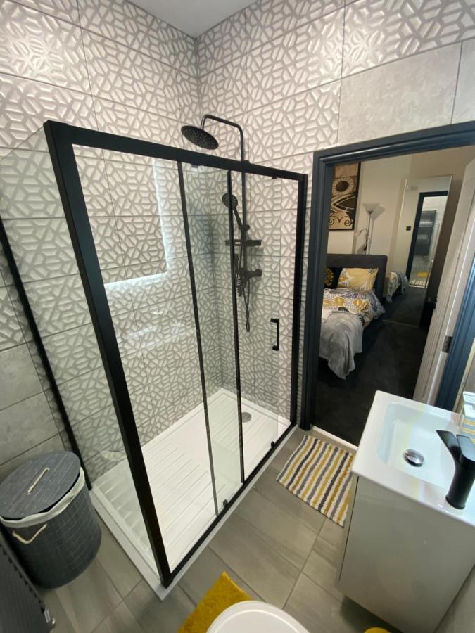 Swanky Apartments Бирмингам Екстериор снимка