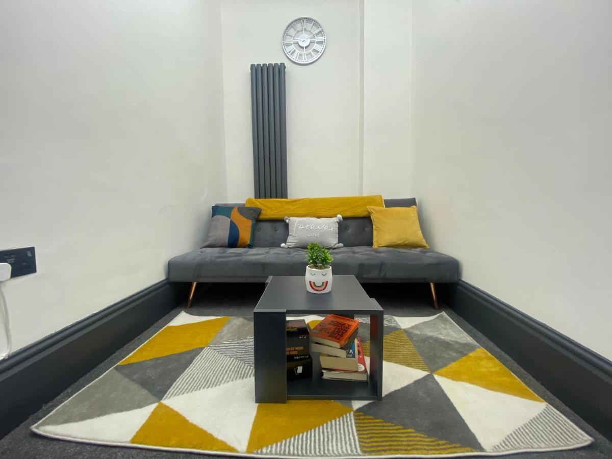 Swanky Apartments Бирмингам Екстериор снимка